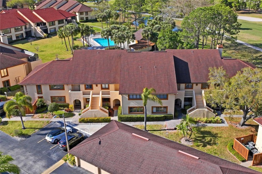 This stunning 2-bedroom, 2-bathroom end unit condo boasts an - Beach Condo for sale in Largo, Florida on Beachhouse.com