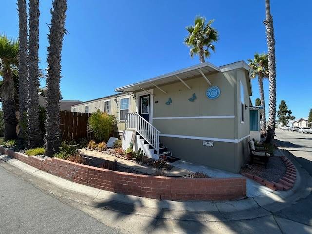 MOVE-IN READY!!  This three bedroom & two bathroom is perfect as - Beach Home for sale in San Diego, California on Beachhouse.com