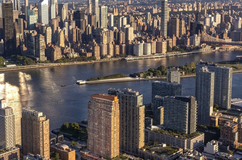 Breathtaking Manhattan skyline and East River views welcome you - Beach Condo for sale in Long Island City, New York on Beachhouse.com