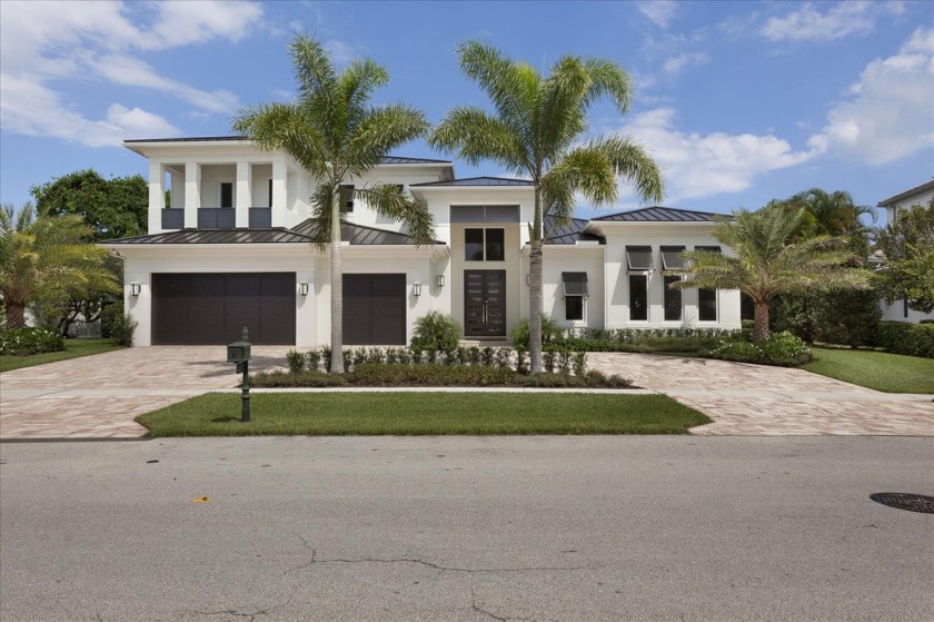 A sophisticated residence in Delaire Country Club, this modern - Beach Home for sale in Delray Beach, Florida on Beachhouse.com