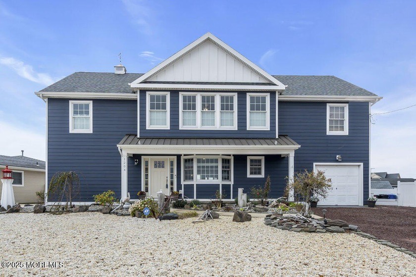 This stunning, completley renovated waterfront home offers the - Beach Home for sale in Forked River, New Jersey on Beachhouse.com