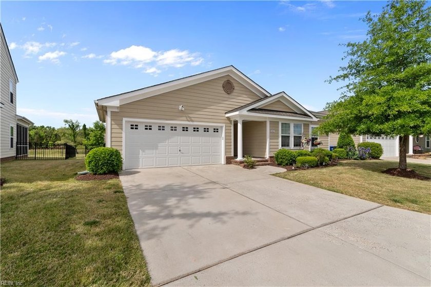 Welcome home to this beautiful 4-bedroom home sitting on a pond - Beach Home for sale in Suffolk, Virginia on Beachhouse.com