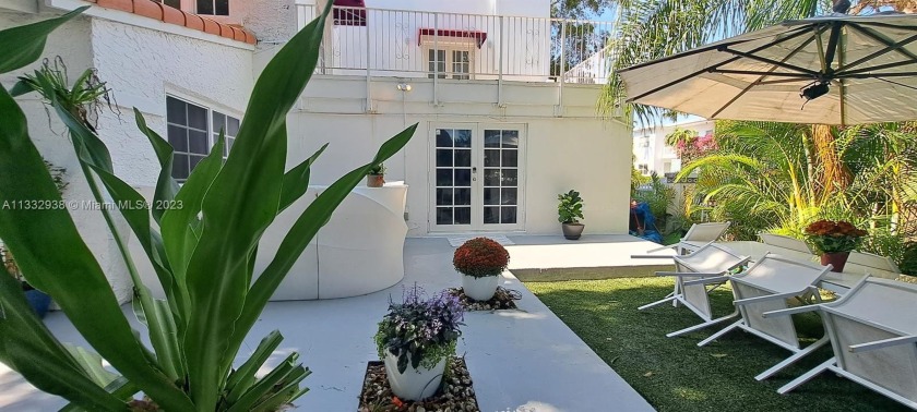 Located in the heart of SOBE, this renovated 3bed 3bath (each - Beach Condo for sale in Miami Beach, Florida on Beachhouse.com