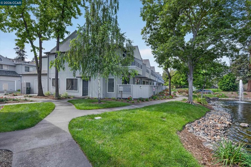 Stunning end-unit townhome in the highly sought-after Ellinwood - Beach Townhome/Townhouse for sale in Pleasant Hill, California on Beachhouse.com