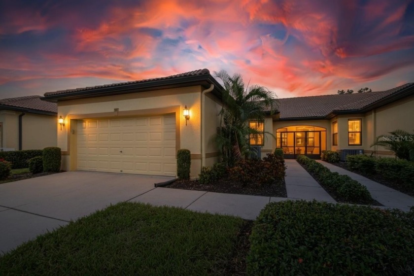 Welcome to Southshore Falls, Del Webb's premier 55+ gated - Beach Home for sale in Apollo Beach, Florida on Beachhouse.com
