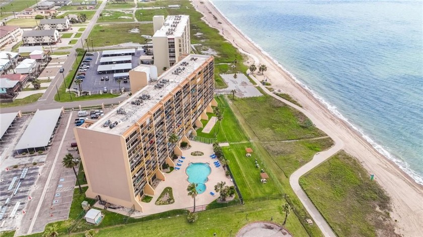 This beautiful condo awaits a new owner & that new owner could - Beach Condo for sale in Corpus Christi, Texas on Beachhouse.com