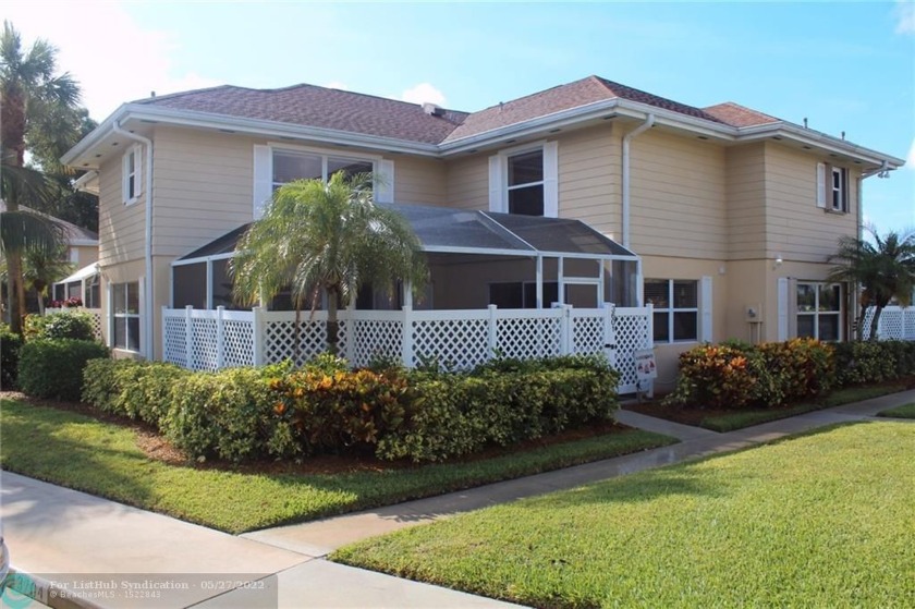 Come see this great Townhouse with beautiful lake views from - Beach Townhome/Townhouse for sale in Boynton Beach, Florida on Beachhouse.com