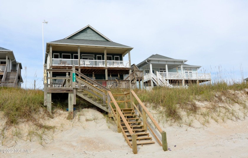 This immaculate 5 bedroom, 4 bath reverse floor plan oceanfront - Beach Home for sale in Surf City, North Carolina on Beachhouse.com