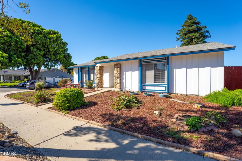 This beautifully maintained 3-bedroom, 2.5-bath single-story - Beach Home for sale in Oxnard, California on Beachhouse.com