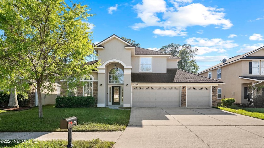 Move-in ready home with fresh interior paint and a fully - Beach Home for sale in Fleming Island, Florida on Beachhouse.com