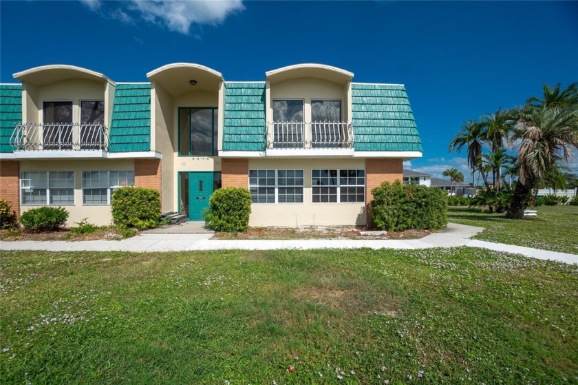 PRICE REDUCED!!   Least expensive 2 bedroom/2 bathroom condo in - Beach Condo for sale in Rotonda West, Florida on Beachhouse.com