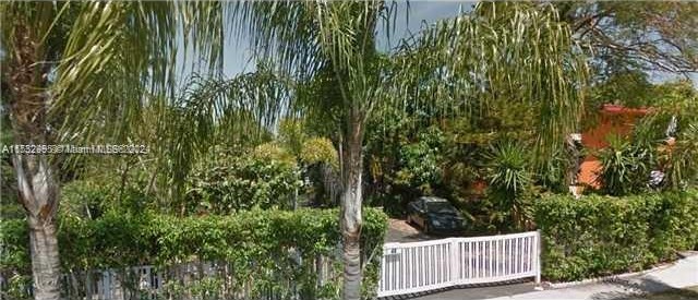 Location, location, location!.. Great investment, just a few - Beach Home for sale in Dania, Florida on Beachhouse.com