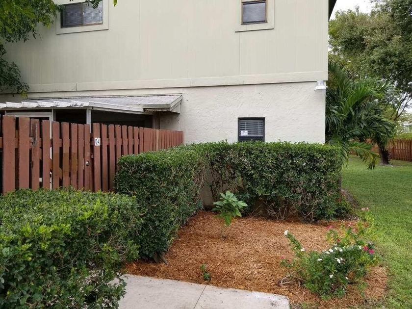 INVESTORS, come see this income producing property. Long time - Beach Condo for sale in Boynton Beach, Florida on Beachhouse.com