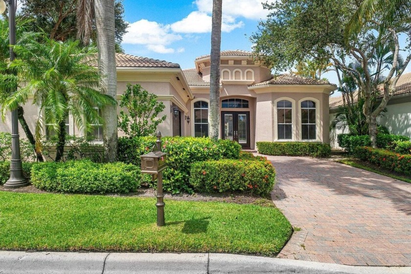 Exquisite home in Mirasol Country Club offering over 3,000 sq ft - Beach Home for sale in Palm Beach Gardens, Florida on Beachhouse.com