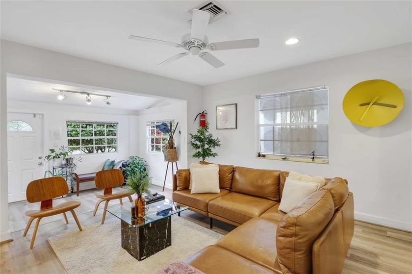 Endless Possibilities in Prime Croissant Park! This beautifully - Beach Home for sale in Fort Lauderdale, Florida on Beachhouse.com