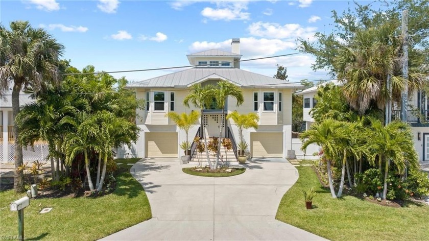 Welcome to this 3 bed 2 bath stilt home located in the highly - Beach Home for sale in Naples, Florida on Beachhouse.com