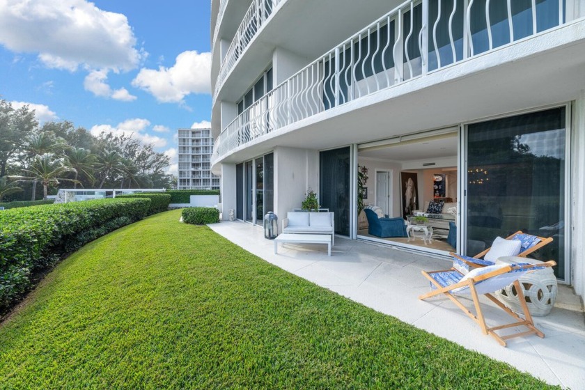 The perfect oasis for a seaside retreat awaits! Enjoy upscale - Beach Condo for sale in Palm Beach, Florida on Beachhouse.com