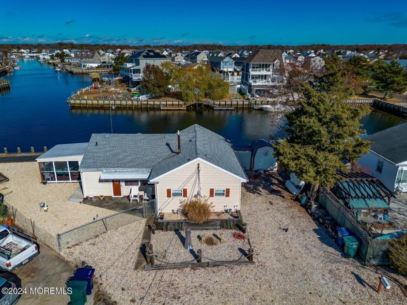 Welcome to 6 Spar Court, right at the end of the cul-de-sac - Beach Home for sale in Little Egg Harbor, New Jersey on Beachhouse.com