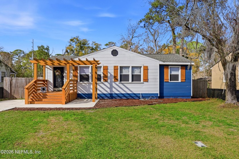 Welcome home to this well maintained residence offering comfort - Beach Home for sale in Jacksonville, Florida on Beachhouse.com