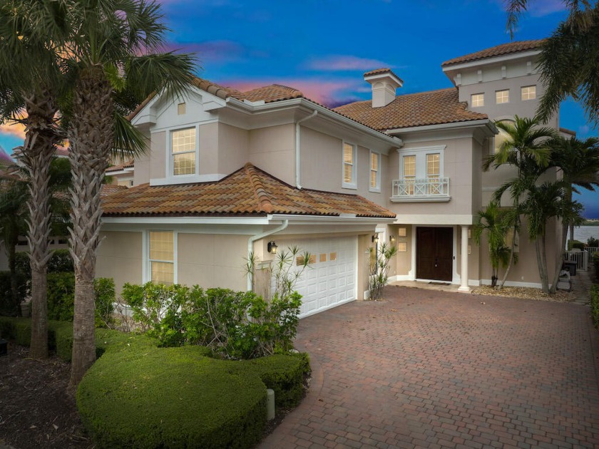 Enjoy Luxury living in this Rarely Available Estate Home with - Beach Home for sale in Vero Beach, Florida on Beachhouse.com