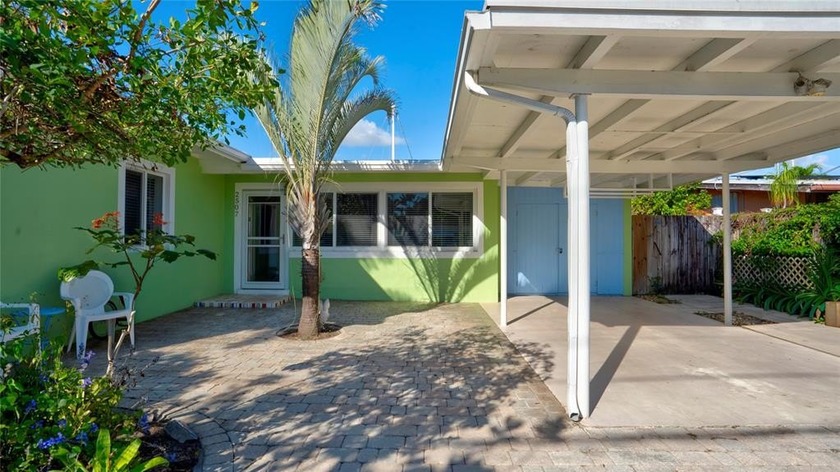 WELCOME TO 2507 FLAMINGO LANE!!! THIS 3 BED/2BATH CANAL & POOL - Beach Home for sale in Fort Lauderdale, Florida on Beachhouse.com