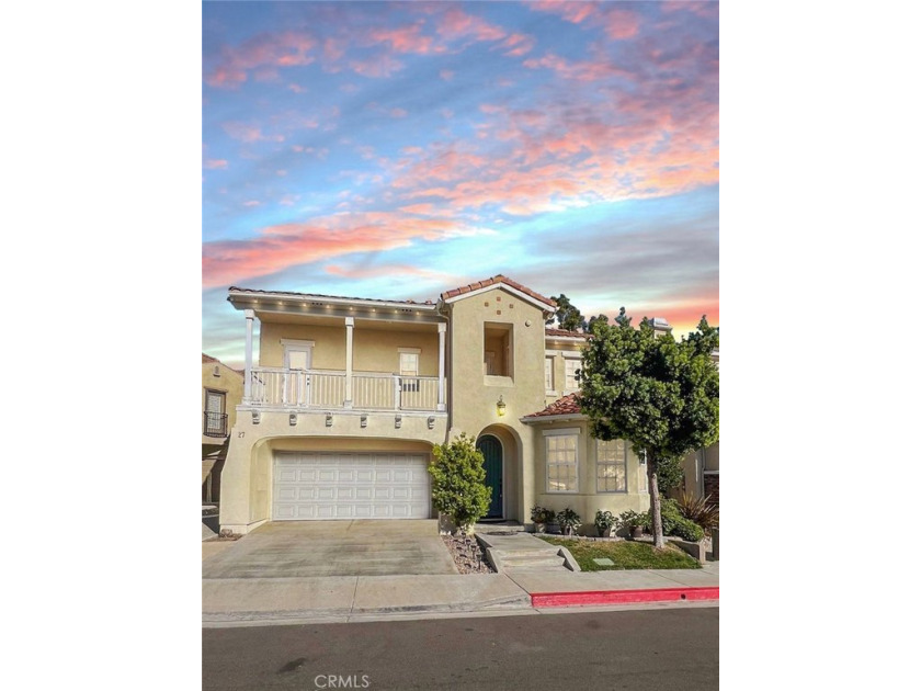 Welcome to your Beautiful Coastal Home! Location is EVERYTHING - Beach Home for sale in San Clemente, California on Beachhouse.com