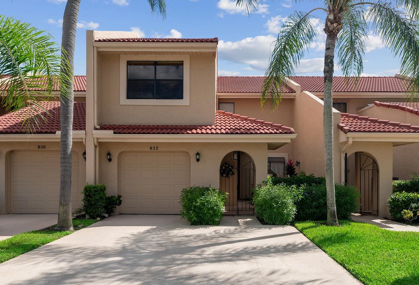 Beautifully furnished townhome located in the Windermere - Beach Townhome/Townhouse for sale in Palm Beach Gardens, Florida on Beachhouse.com