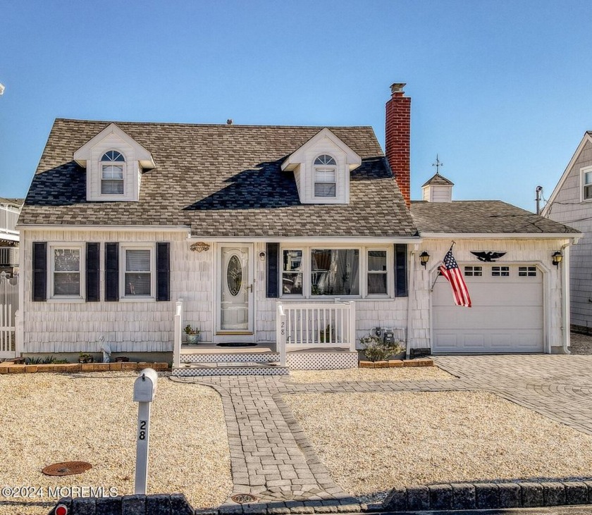 Have you been dreaming of Summers at the Jersey Shore? Then 28 - Beach Home for sale in Beach Haven West, New Jersey on Beachhouse.com