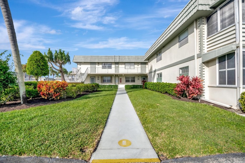 First Floor Corner, 1 Bedroom, 1.5 Bath Updated Condo with all - Beach Condo for sale in Delray Beach, Florida on Beachhouse.com