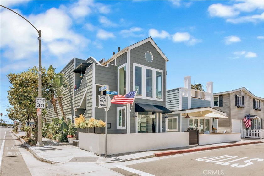 Own a piece of paradise with this elegant, fully remodeled condo - Beach Condo for sale in Newport Beach, California on Beachhouse.com