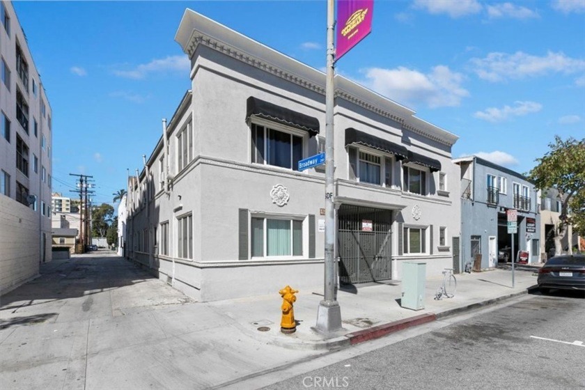 Located in Long Beach's most walkable and artistic neighborhood - Beach Commercial for sale in Long Beach, California on Beachhouse.com