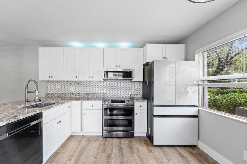 A charming renovated 2-bedroom townhome nestled in the - Beach Townhome/Townhouse for sale in West Palm Beach, Florida on Beachhouse.com