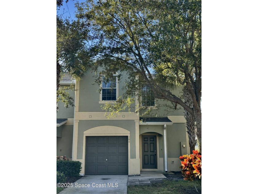 Lovely & Spacious 3 bedroom, 2 & 1/2 bath, one car garage - Beach Townhome/Townhouse for sale in Melbourne, Florida on Beachhouse.com