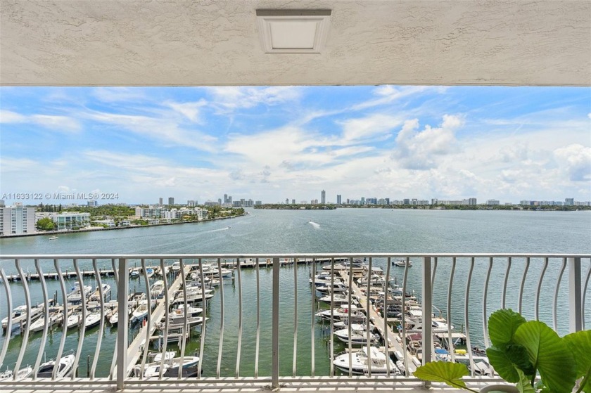 Stunning 2 bedrooms, 2 bathrooms condo with split floor plan and - Beach Condo for sale in North Bay Village, Florida on Beachhouse.com