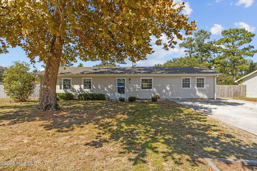 This three bedroom, 2 full bath home also has a large bonus room - Beach Home for sale in Newport, North Carolina on Beachhouse.com