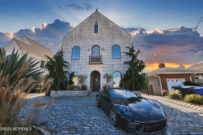 This extraordinary custom-built Bayfront home offers panoramic - Beach Home for sale in Toms River, New Jersey on Beachhouse.com