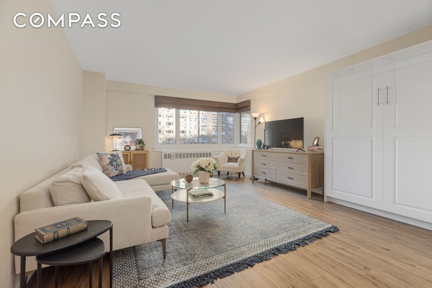 Enjoy your own private sanctuary in the heart of Manhattan. This - Beach Apartment for sale in New York, New York on Beachhouse.com