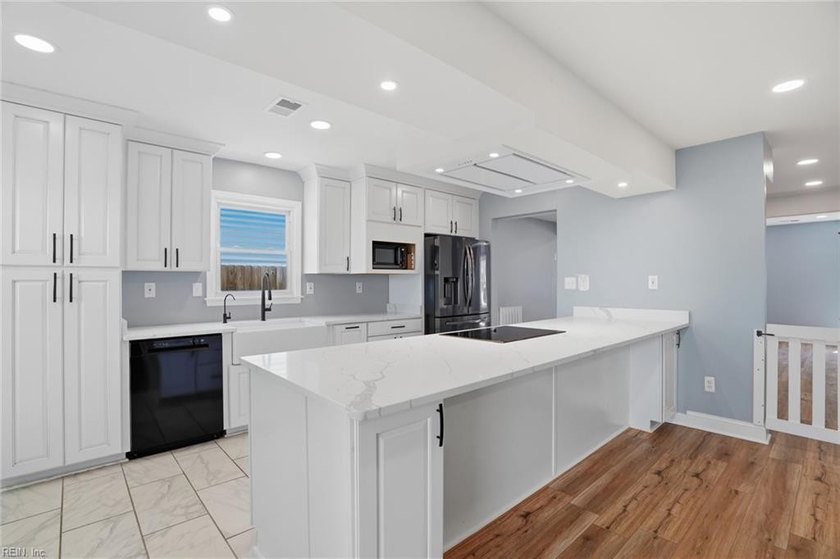 Beautifully updated and move-in ready home in the heart of - Beach Home for sale in Virginia Beach, Virginia on Beachhouse.com