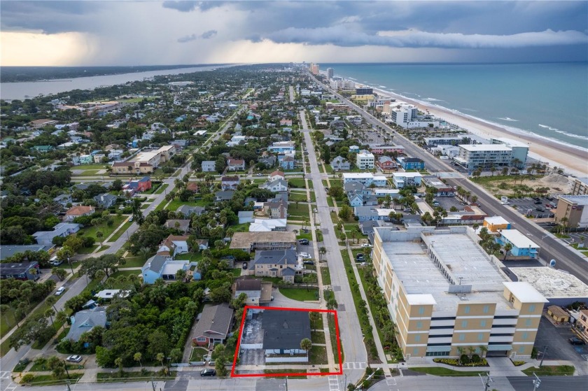 Nestled in the heart of Daytona Beach shores, this duplex - Beach Home for sale in Daytona Beach, Florida on Beachhouse.com