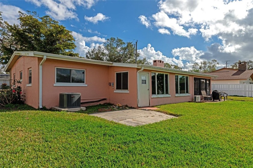 Unlock the potential of this waterfront haven! This canal-front - Beach Home for sale in Bradenton, Florida on Beachhouse.com