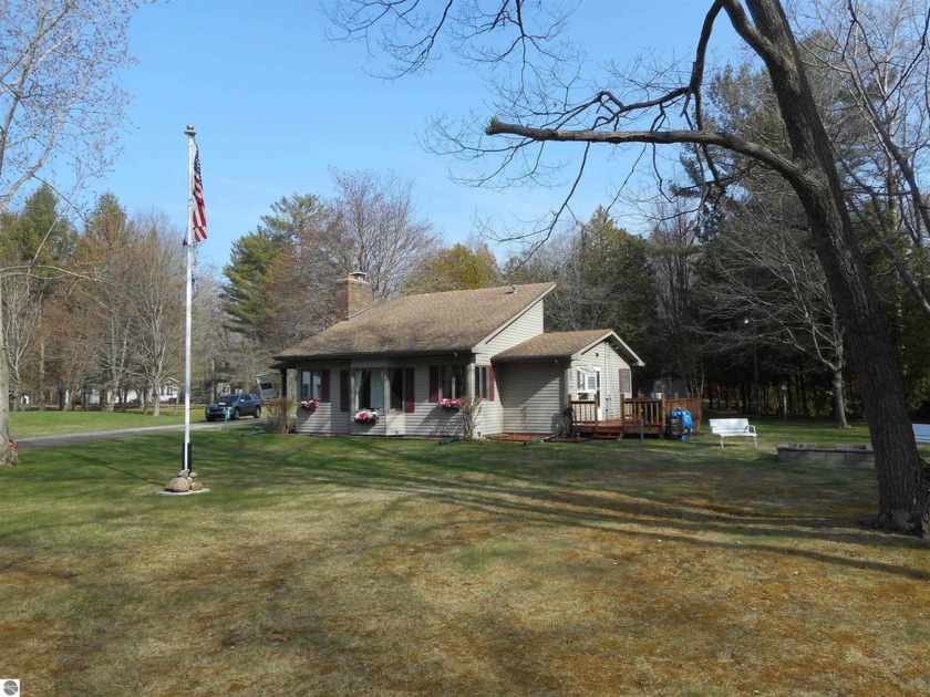 Well maintained, move-in ready 2-bedroom home on a large corner - Beach Home for sale in East Tawas, Michigan on Beachhouse.com