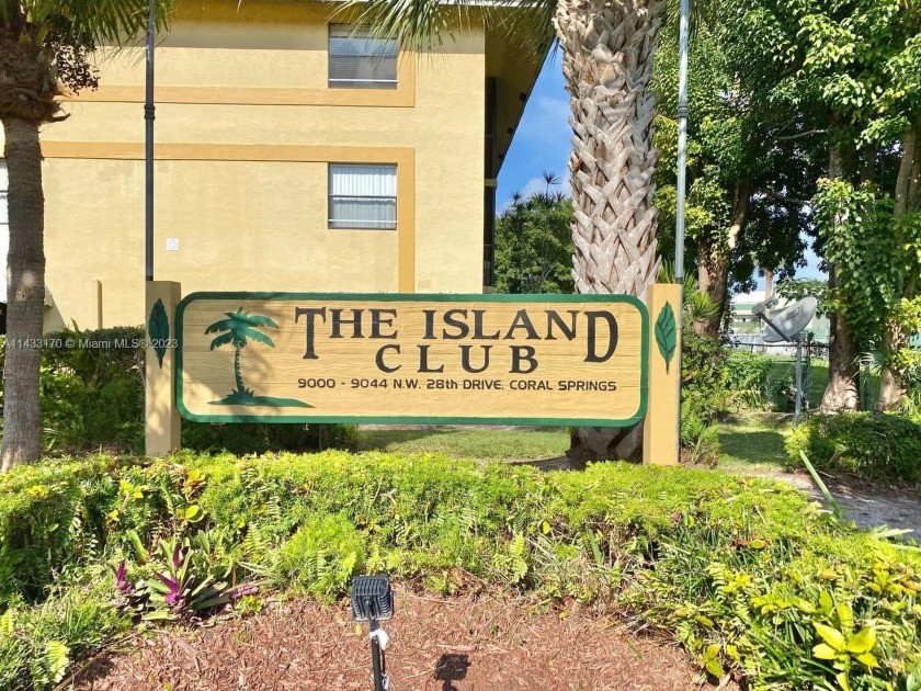 Lakefront close to community pool. Great for an investor as this - Beach Condo for sale in Coral Springs, Florida on Beachhouse.com