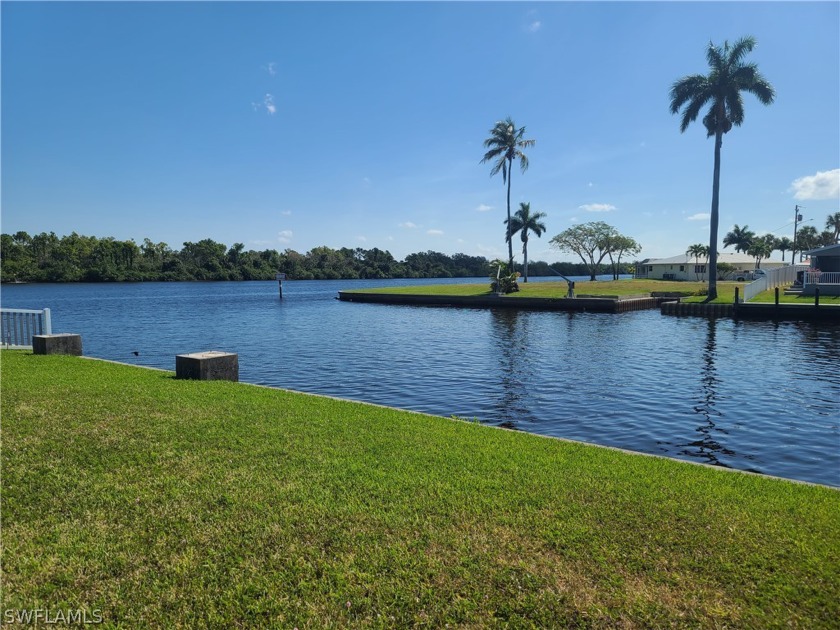 Check out this AMAZING waterfront property in Fort Myers - Beach Lot for sale in Fort Myers, Florida on Beachhouse.com