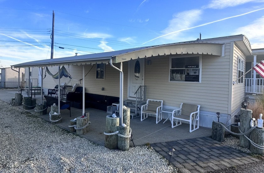 This newly updated 3 bedroom, 1 bathroom home by the bay is a - Beach Home for sale in Lower Township, New Jersey on Beachhouse.com