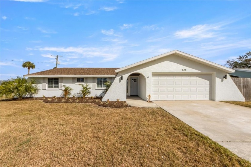 Located in the heart of Apollo Beach, this single family pool - Beach Home for sale in Apollo Beach, Florida on Beachhouse.com