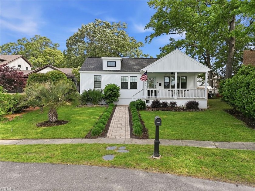Gorgeous, well-maintained Cape Cod on a quiet one-way street - Beach Home for sale in Virginia Beach, Virginia on Beachhouse.com