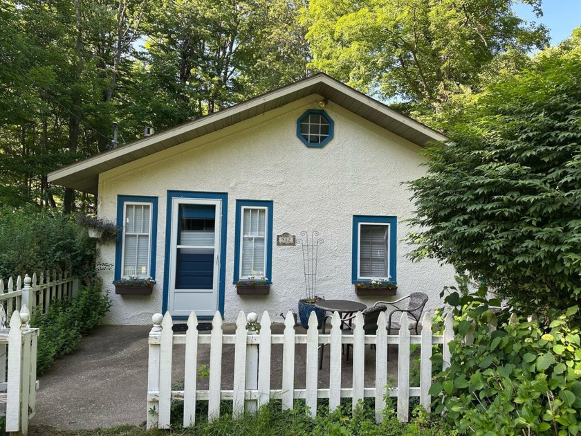 Tucked into a quiet lakeside community near the bluff of Lake - Beach Home for sale in South Haven, Michigan on Beachhouse.com