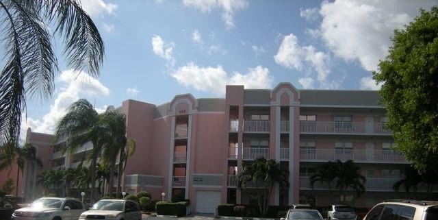 55+ Community Beautiful 2nd Floor Unit in Prestigious Islands - Beach Condo for sale in Sunrise, Florida on Beachhouse.com