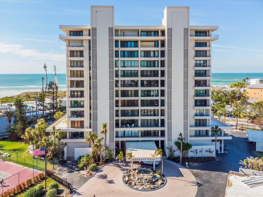 Welcome to your dream coastal retreat! This condo offers - Beach Condo for sale in Sarasota, Florida on Beachhouse.com