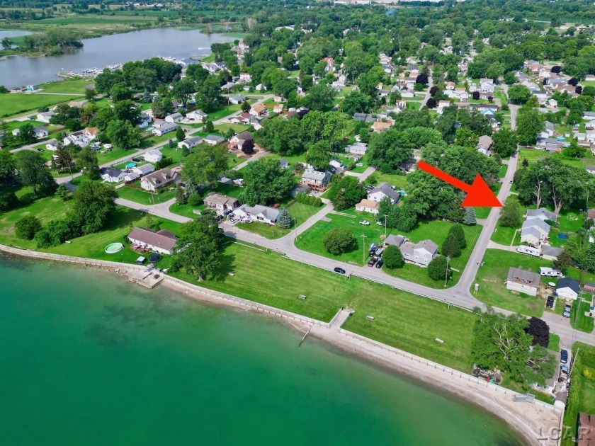 LAKE ERIE ACCESS! Turnkey, Fully Furnished, 3 Bedroom/2 Bathroom - Beach Home for sale in Monroe, Michigan on Beachhouse.com